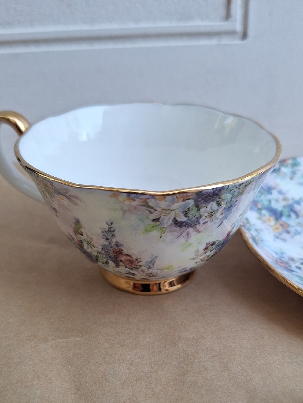 Vintage Bradford Editions teacup and saucer & Spoon"Glorious Chintz" - Picture 5 of 8